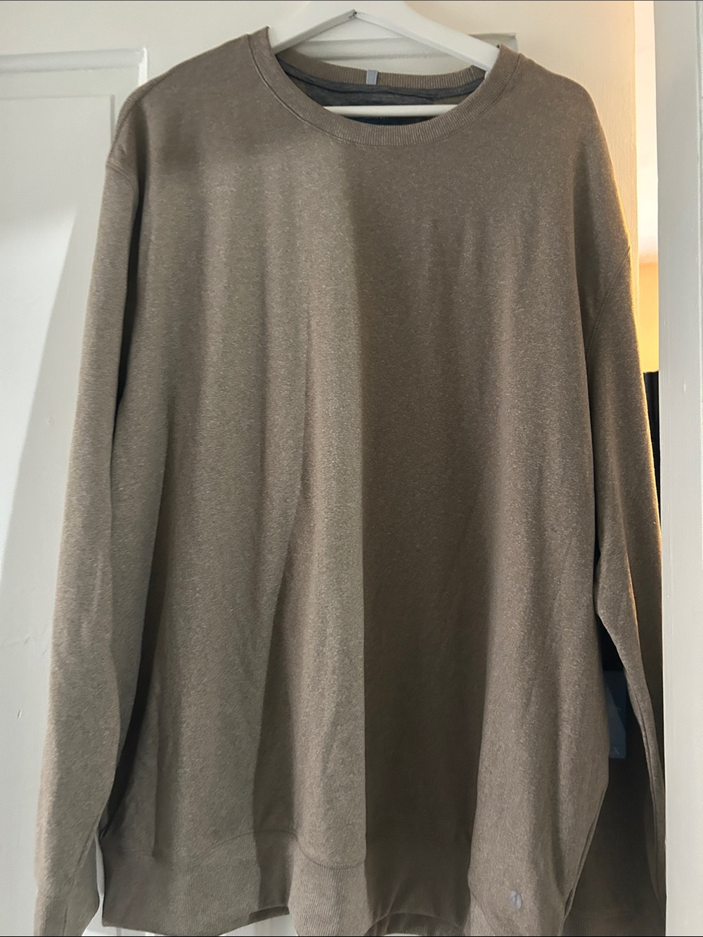 NWT Kenneth Cole Awearness Chillflex Crewneck pullover